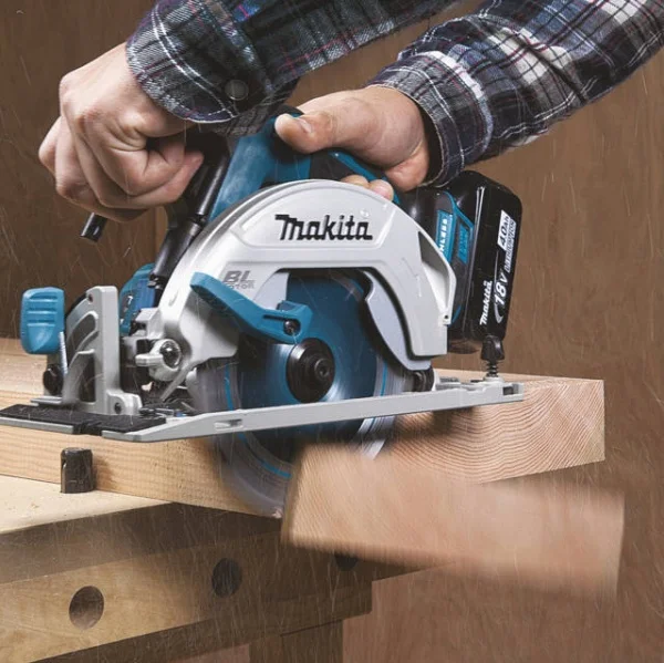 Makita DHS680ZJ Sega circolare Brushless 18 V senza batterie - DHS680ZJ