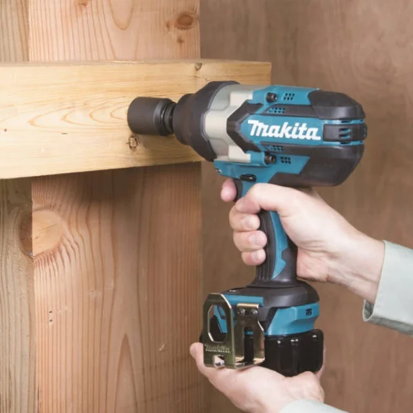 Makita DTW1002ZJ Avvitatore ad impulsi 18 V senza batteria - DTW1002ZJ