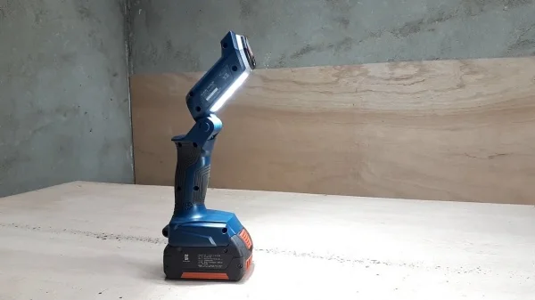 Bosch 06014A1100 Lampada a batteria - dettaglio 2