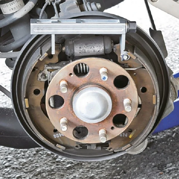 Attrezzi compressione pistoncini freni beta 1470pf 014700200 - dettaglio 2