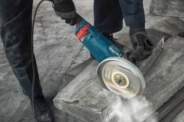 Bosch gws 24-230 pz smerigliatrice angolare 2400 w - dettaglio 6