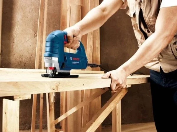 Bosch gst 8000 e seghetto alternativo 710 w 060158h000 - dettaglio 2