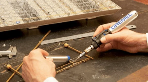 Dremel Versatip 2000-6 Hobby Mini saldatore a butano - F0132000KA