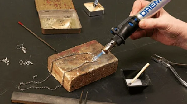 Dremel Versatip 2000-6 Hobby Mini saldatore a butano - F0132000KA