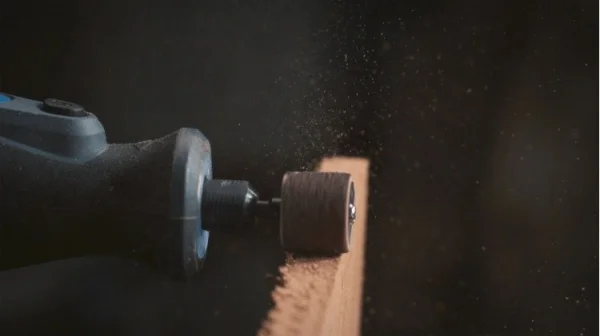 Dremel 408 nastro abrasivo 13 mm grana 60 - dettaglio 2