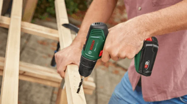 Bosch hobby easydrill 18v-40 trapano avvitatore 18 v con due batterie - dettaglio 9