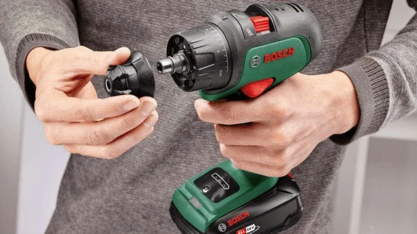 Bosch hobby advanceddrill 18 trapano avvitatore 18 v brushless con due batterie - dettaglio 2