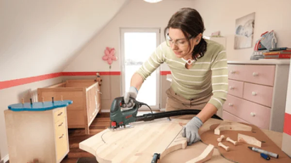 Bosch hobby pst 700 e seghetto alternativo 500 w - dettaglio 4