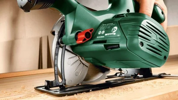 Bosch hobby pks 66 af sega circolare 1600 w con binario di guida - dettaglio 2