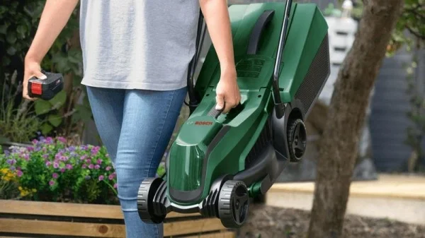 Bosch hobby easy mower 18v-32-200 tagliaerba a batteria 18 v 06008b9d00 - dettaglio 5