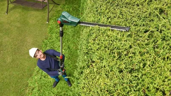 Bosch hobby universalhedgepole 18 tagliasiepi telescopico 18 v senza batteria 06008b3001 - dettaglio 2