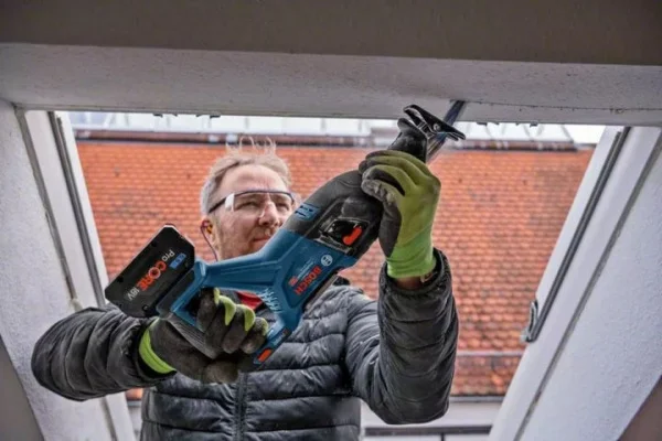 Bosch gsa 18v-28 seghetto dritto brushless 18 v senza batteria 06016c0001 - dettaglio 5