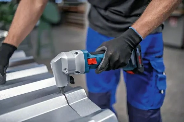 Bosch gna 18v-16 e roditrice brushless 18 v senza batteria 0601529600 - dettaglio 3