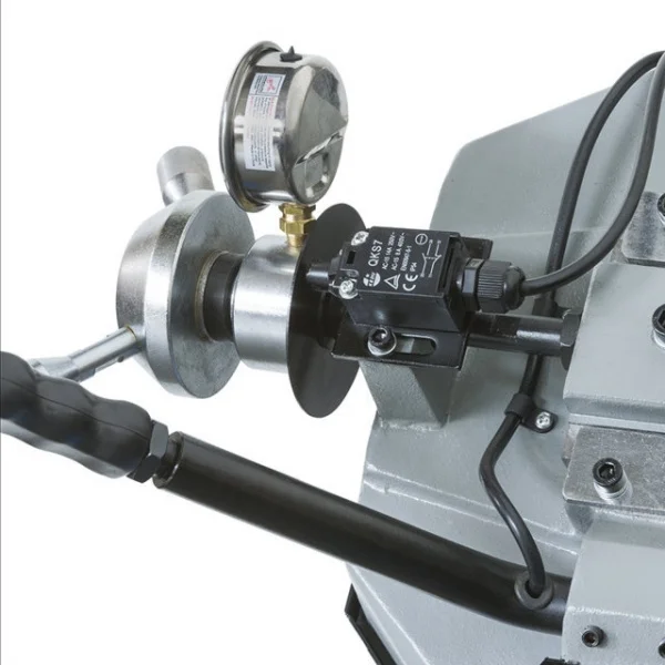 Fervi 0273 segatrice a nastro da banco 2460 mm con discesa manuale - dettaglio 3