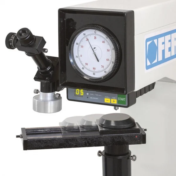 Fervi d018 durometro da banco motorizzato rockwell, brinell e vickers - dettaglio 3