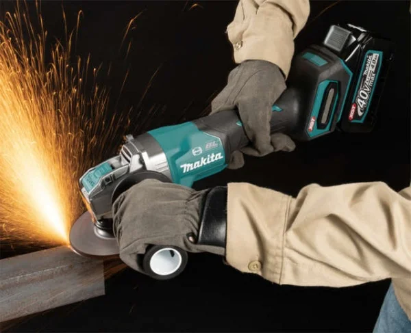 Makita ga047gm201 smerigliatrice angolare 125 mm 40 v con due batterie - dettaglio 3