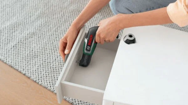 Bosch hobby ixo 7 set avvitatore compatto a batteria 3,6 v con accessori 06039e0001 - dettaglio 5