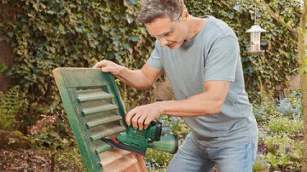 Bosch hobby universalsander 18v-10 levigatrice palmare 18 v senza batteria 06033e3100 - dettaglio 3