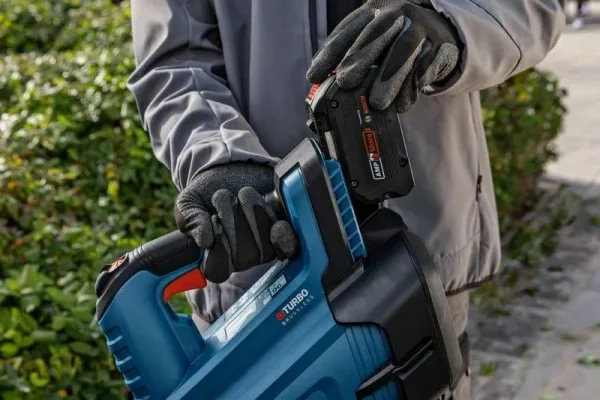 Bosch gbl 18v-750 soffiatore brushless 18 v senza batterie 06008d2000 - dettaglio 6