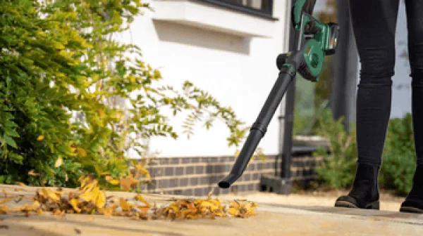 Bosch hobby universal leafblower 18v-130 soffiatore 245 km/h a batteria 18 v 06008a0600 - dettaglio 5