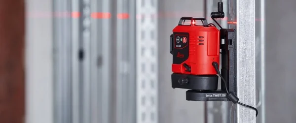 Leica livella laser 3x360° a linee rosse autolivellante 912969 - dettaglio 3