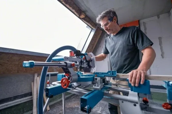 Bosch gcm 18v-216 d troncatrice radiale 216 mm biturbo brushless 18 v senza batterie 0601b51000 - dettaglio 4