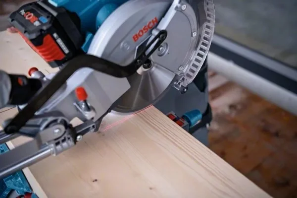 Bosch gcm 18v-254 d troncatrice radiale 254 mm biturbo brushless 18 v senza batterie 0601b51100 - dettaglio 8