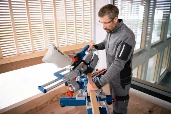 Bosch gcm 18v-254 d troncatrice radiale 254 mm biturbo brushless 18 v senza batterie 0601b51100 - dettaglio 9