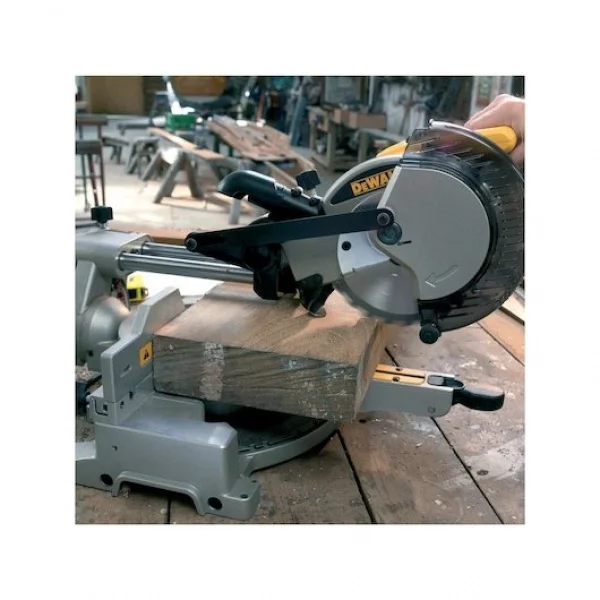 Dewalt dw712-qs troncatrice radiale 216 mm 1600 w - dettaglio 6