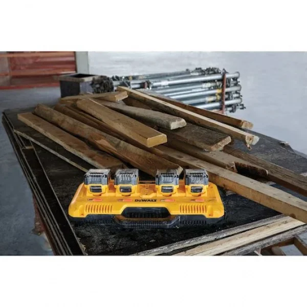 Dewalt dcb104-qw caricabatterie rapido universale xr e flexvolt 4 porte - dettaglio 5