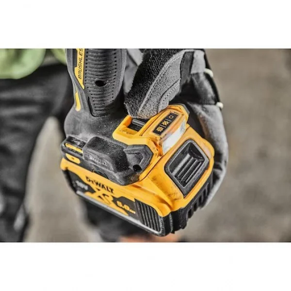 Dewalt dcd805p2t-qw trapano a percussione brushless 18 v con due batterie - dettaglio 3