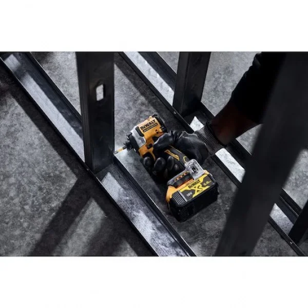 Dewalt dcf850p2t-qw avvitatore ad impulsi brushless xr 18 v con due batterie - dettaglio 4