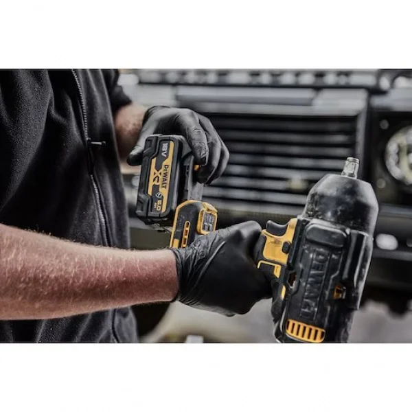 Dewalt dcf900p2g-qw avvitatore ad impulsi 1/2 1355 nm brushless 18v con due batterie - dettaglio 6