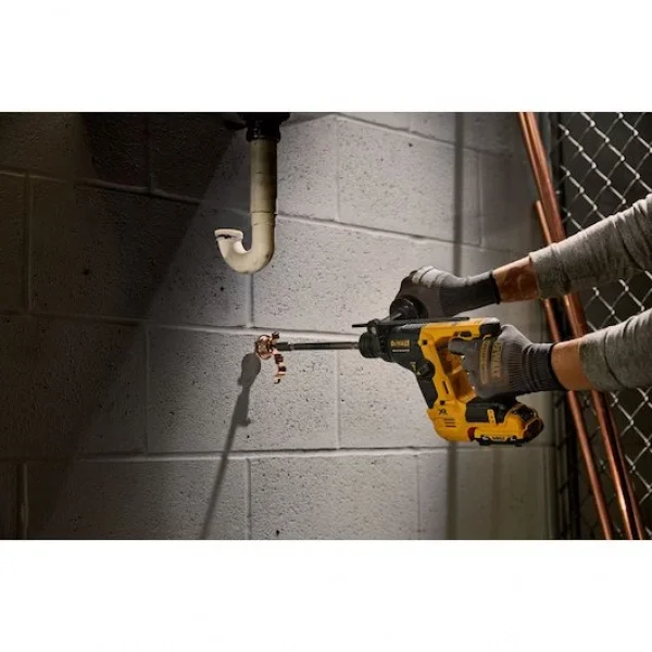 Dewalt dch072l2-qw tassellatore sds-plus xr brushless 12v con due batterie - dettaglio 5