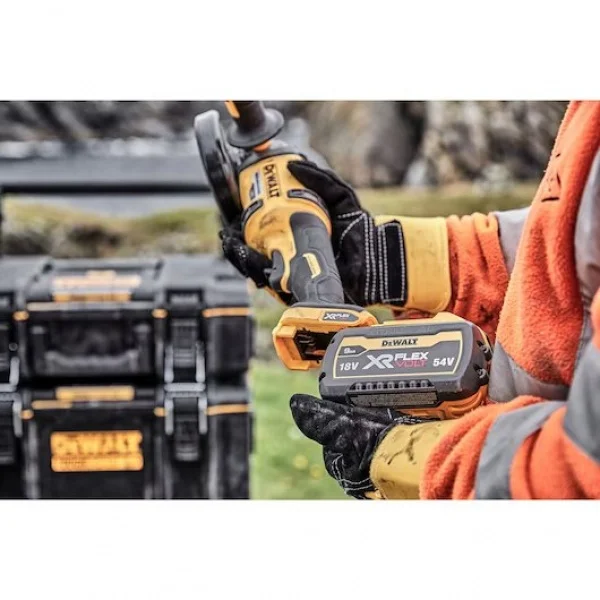 Dewalt dcg418x2-qw smerigliatrice flexvolt 125 mm brushless 54v con due batterie - dettaglio 4