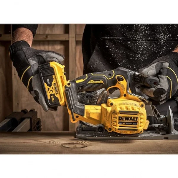 Dewalt dcs565p2-qw sega circolare 165 mm brushless 18v con due batterie - dettaglio 6
