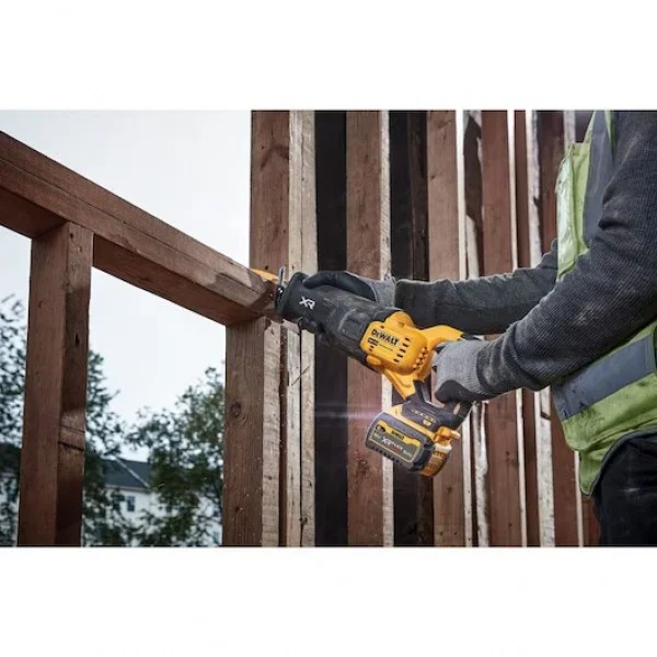 Dewalt dcs386nt-xj seghetto diritto brushless 18v senza batterie - dettaglio 5