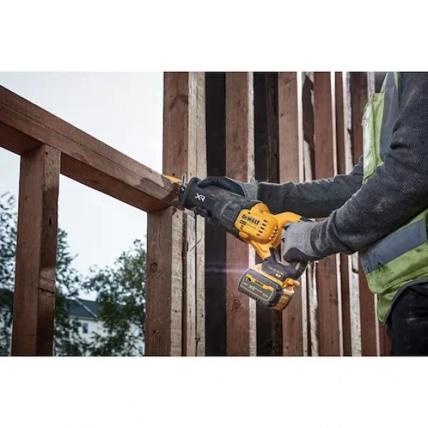 Dewalt dcs386t1-qw seghetto diritto brushless 18v con batteria flexvolt - dettaglio 4