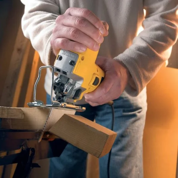 Dewalt dw343k-qs seghetto alternativo impugnatura corpo 550w - dettaglio 6