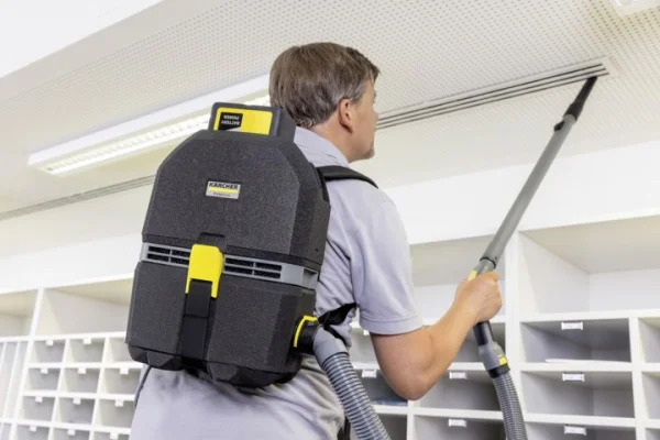 Karcher BVL 3/1 BP PACK Aspiratore spalleggiato a batteria 36 V - 1.394-302.0