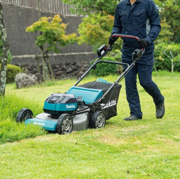 Makita lm004jz tagliaerba semovente 54 cm brushless 64 v senza batteria - dettaglio 2