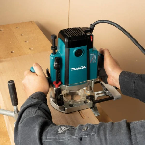 Makita rp2303fc08 fresatrice verticale 2100 w - dettaglio 2
