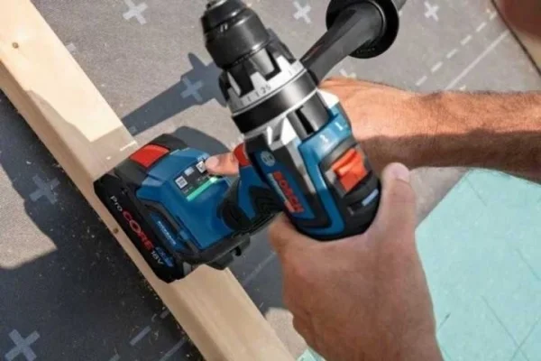Bosch gsr 18v-150 c trapano avvitatore biturbo brushless 18 v con tre batterie 0615a5002t - dettaglio 4