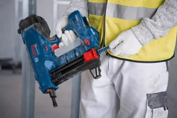 Bosch chiodi per chiodatrice gnb 18v-38 per metallo 1000 pz. 1600a02f4s - dettaglio 6