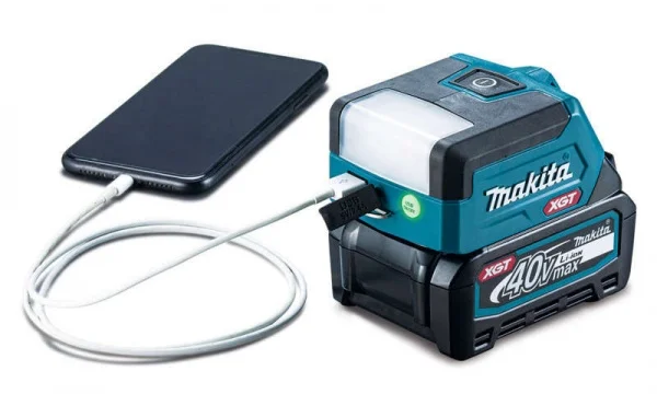 Makita ML011G01 Torcia 40 V con adattatore USB senza batteria - ML011G01