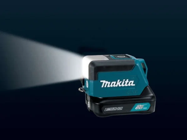 Makita ML107 Torcia 12 V con adattatore USB senza batteria - ML107