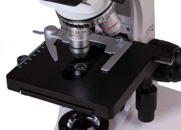 Levenhuk med 20b microscopio binoculare professionale 73988 - dettaglio 10