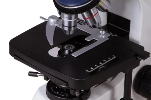Levenhuk med 30b microscopio binoculare professionale 73996 - dettaglio 9