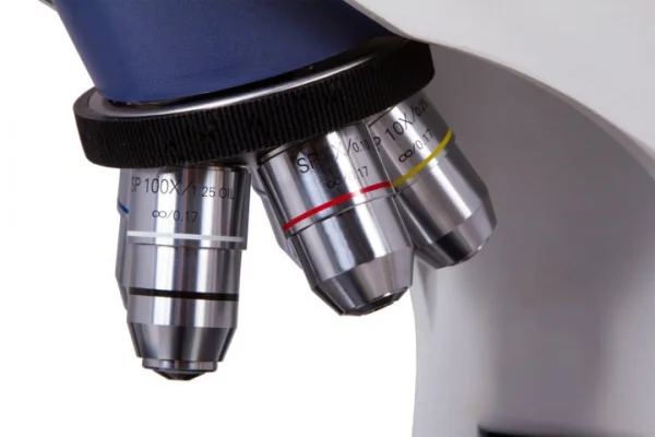 Levenhuk med d30t microscopio trinoculare digitale professionale 73998 - dettaglio 10