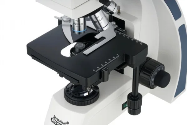 Levenhuk med d40t lcd microscopio trinoculare digitale professionale 74006 - dettaglio 9